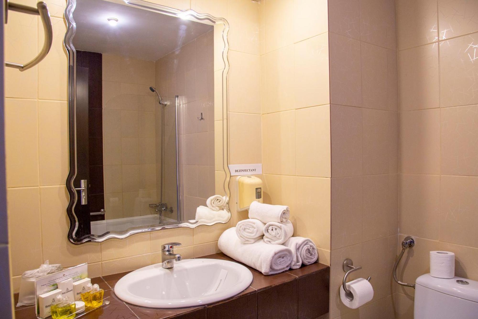 Hotel Ambasador Mamaia Luaran gambar