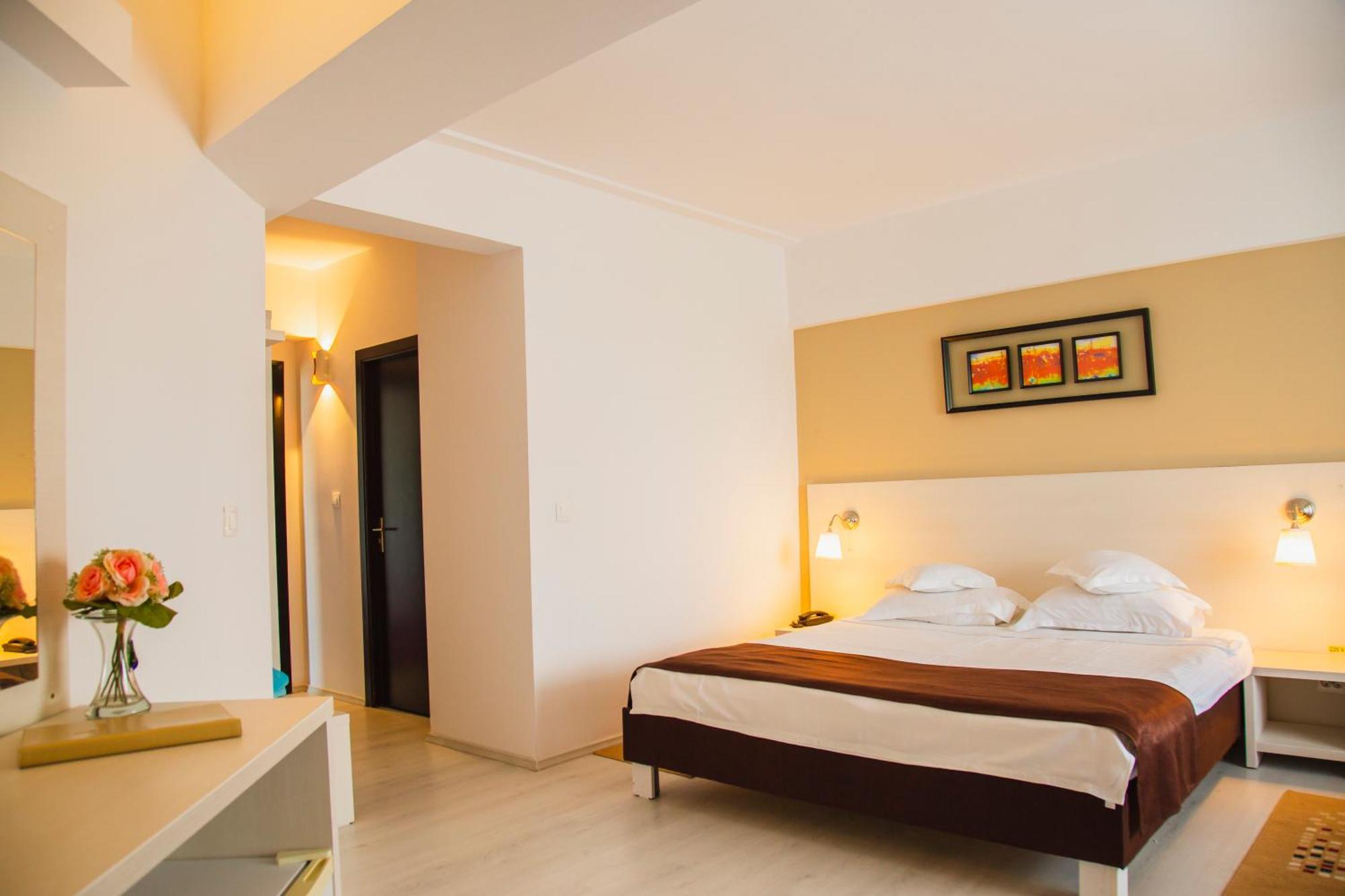 Hotel Ambasador Mamaia Luaran gambar