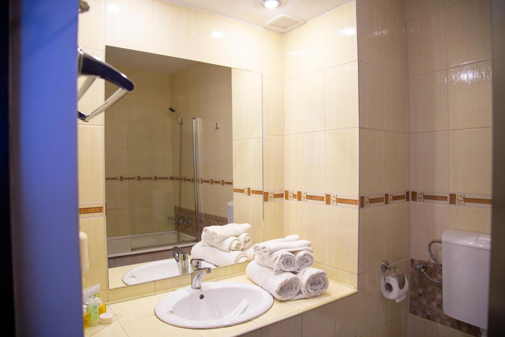 Hotel Ambasador Mamaia Luaran gambar