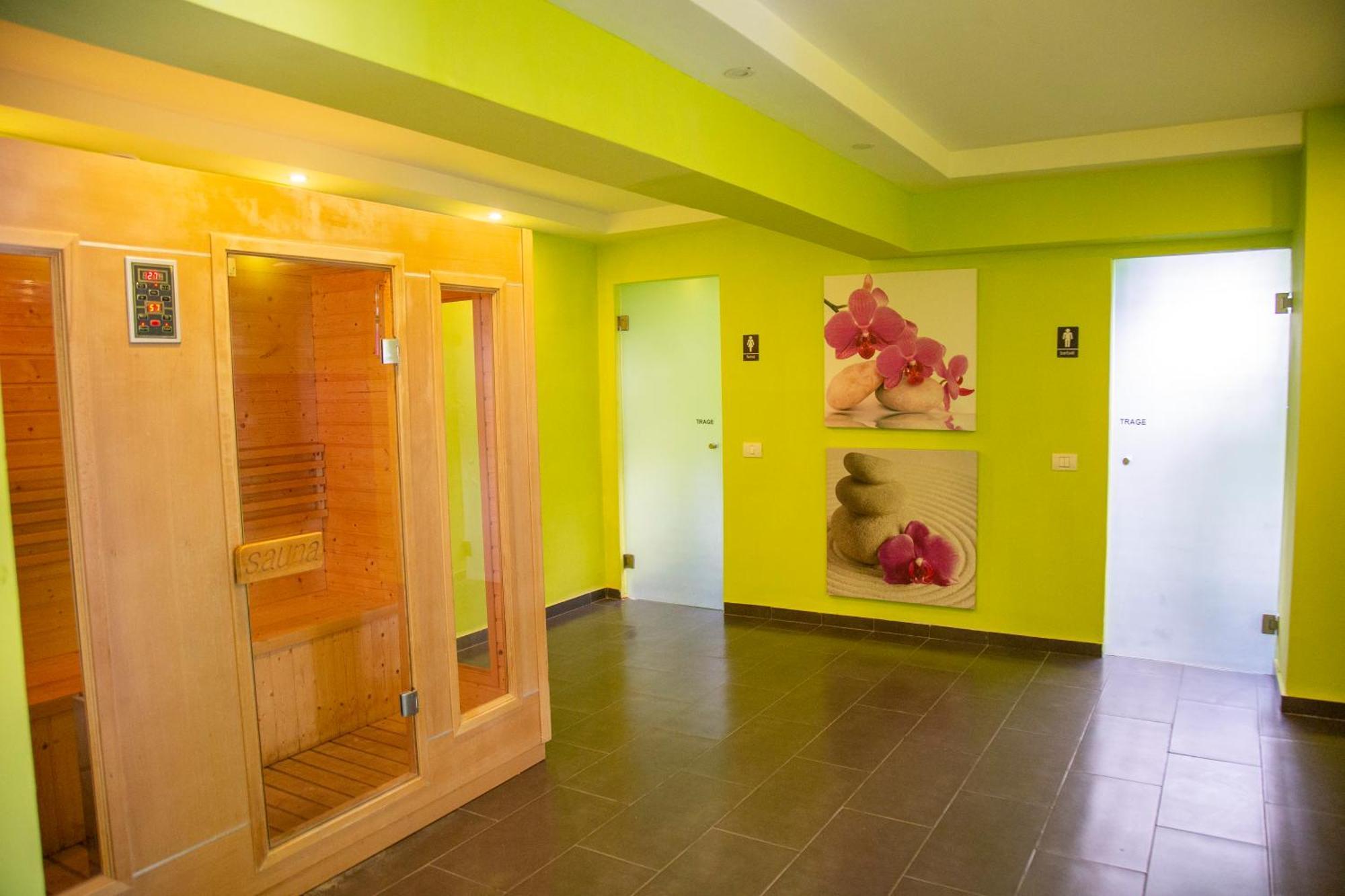 Hotel Ambasador Mamaia Luaran gambar