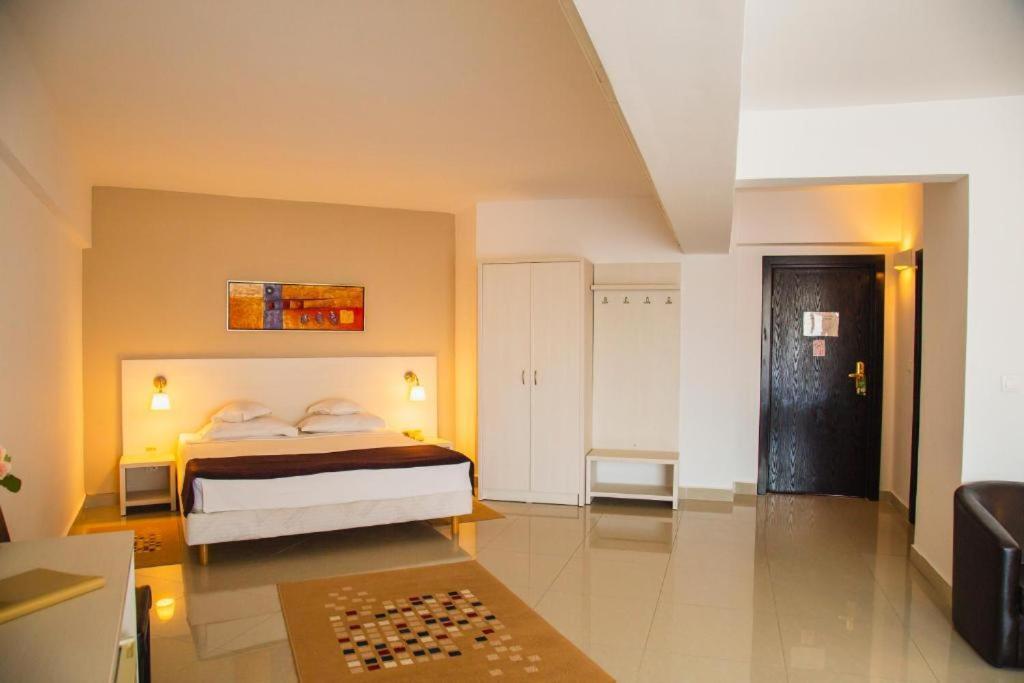 Hotel Ambasador Mamaia Luaran gambar