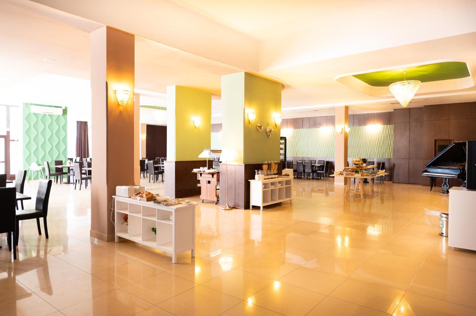 Hotel Ambasador Mamaia Luaran gambar