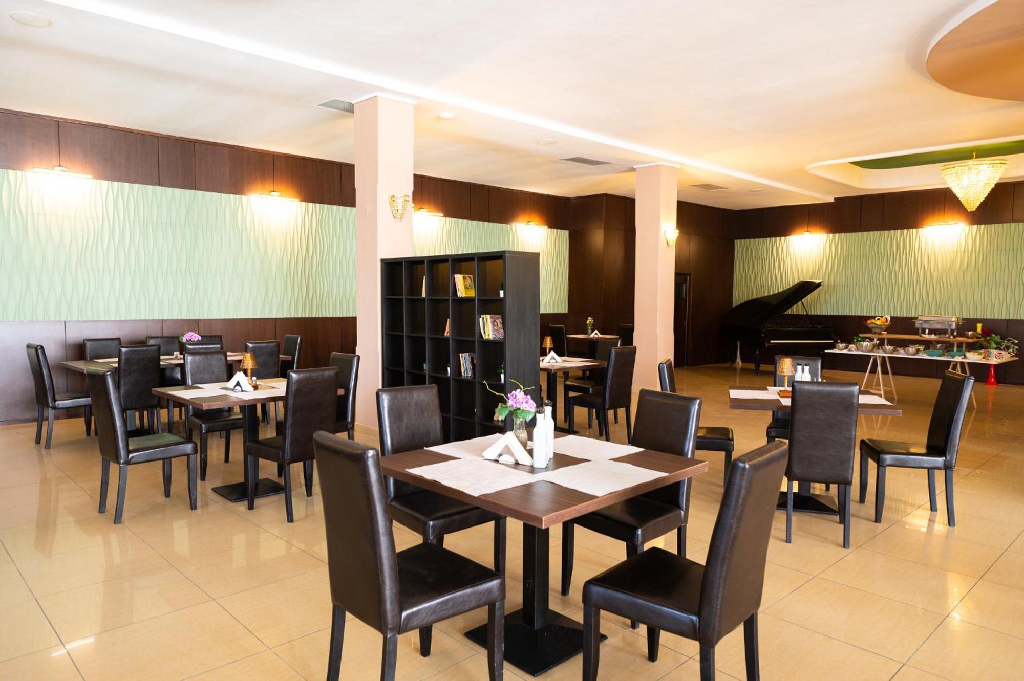 Hotel Ambasador Mamaia Luaran gambar