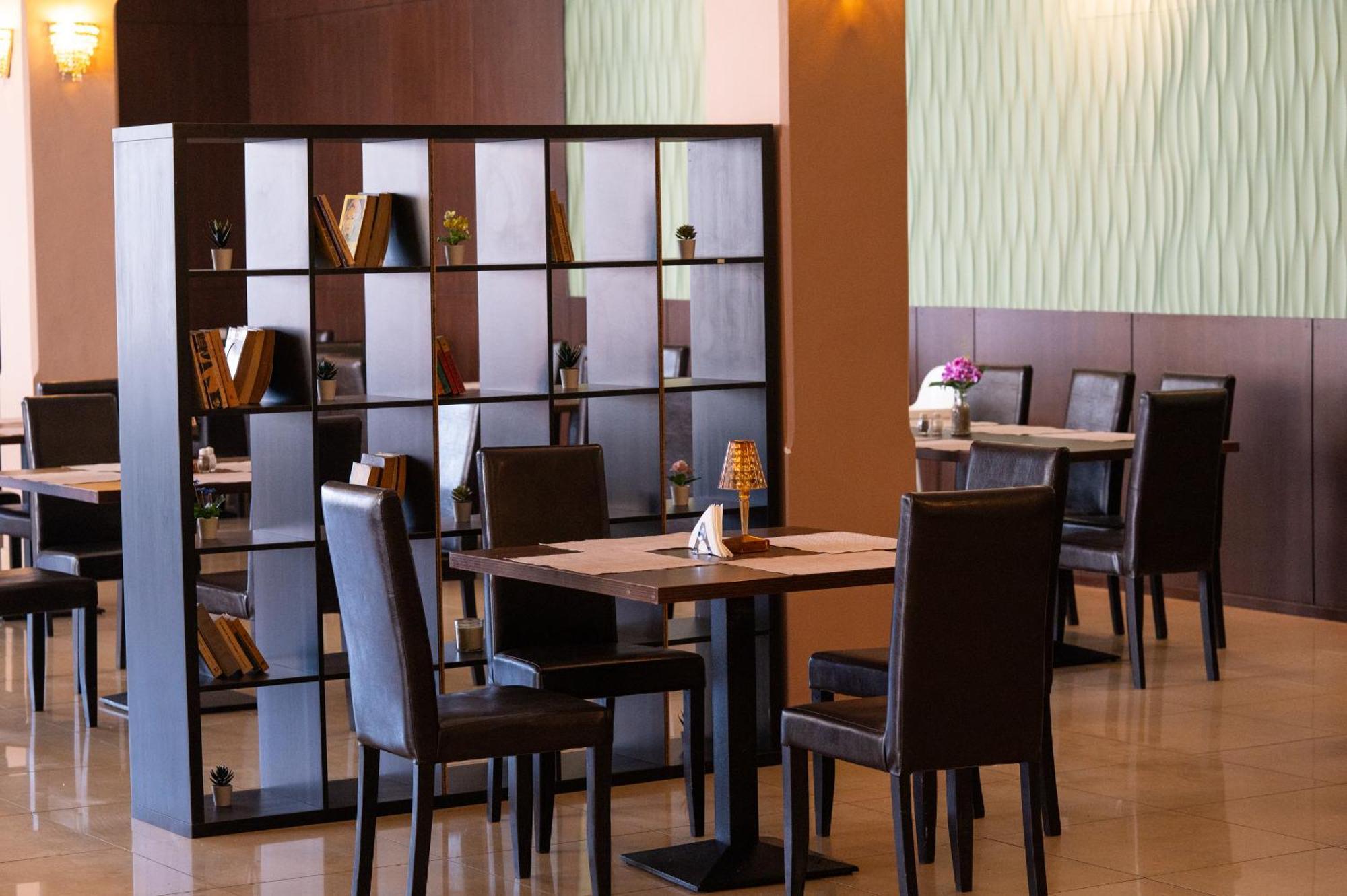 Hotel Ambasador Mamaia Luaran gambar